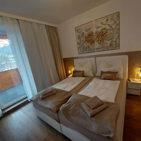 Auszeit Steiraland 8 Mit Ueberdachten Balkon Und Parkplatz アパート レオーベン