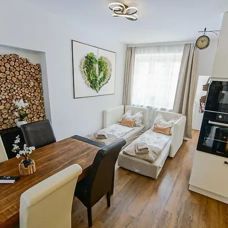 Auszeit Steiraland 8 Mit Ueberdachten Balkon Und Parkplatz *