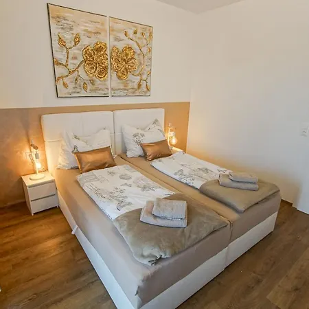 Apartment Auszeit Steiraland 8 Mit Ueberdachten Balkon Und Parkplatz