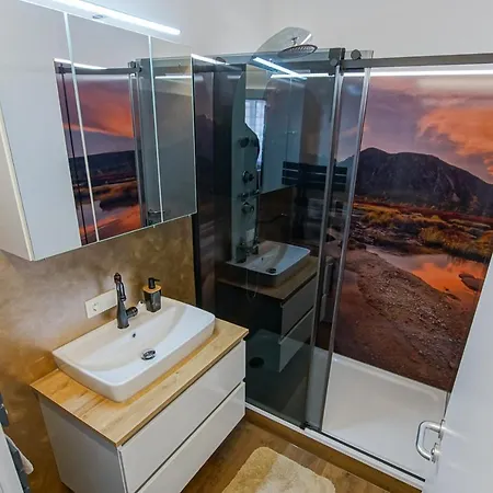 Auszeit Steiraland 8 Mit Ueberdachten Balkon Und Parkplatz Apartamento Leoben (Styria)