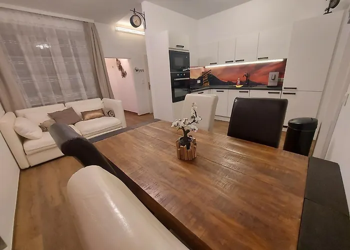 公寓 Auszeit Steiraland 8 Mit Ueberdachten Balkon Und Parkplatz