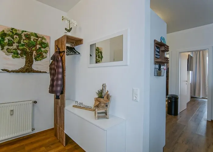 Auszeit Steiraland 8 Mit Ueberdachten Balkon Und Parkplatz 莱奥本