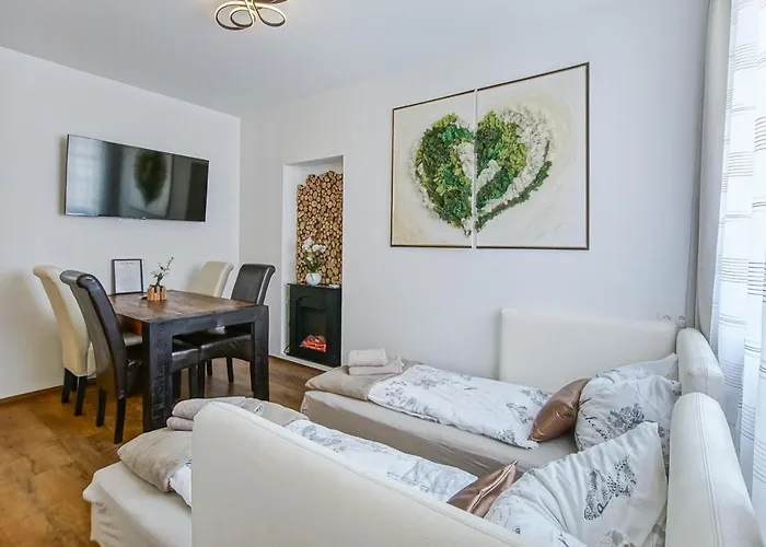 公寓 Auszeit Steiraland 8 Mit Ueberdachten Balkon Und Parkplatz