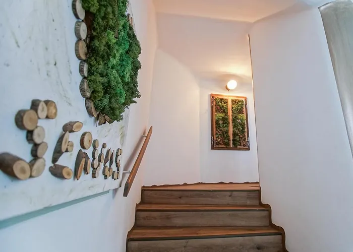 公寓 Auszeit Steiraland 8 Mit Ueberdachten Balkon Und Parkplatz 莱奥本